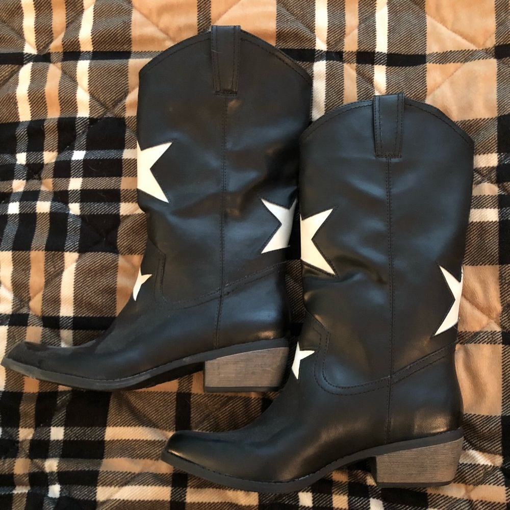 Black & White Cowboy Boots - NWOT